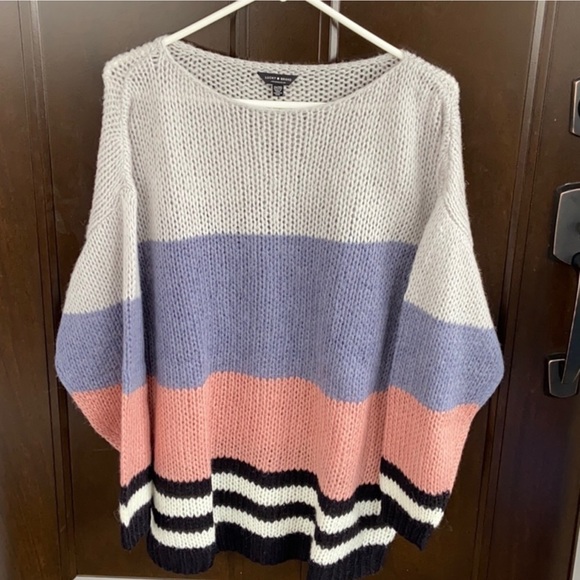 Lucky Brand Sweaters - Like new Lucky Brand sweater